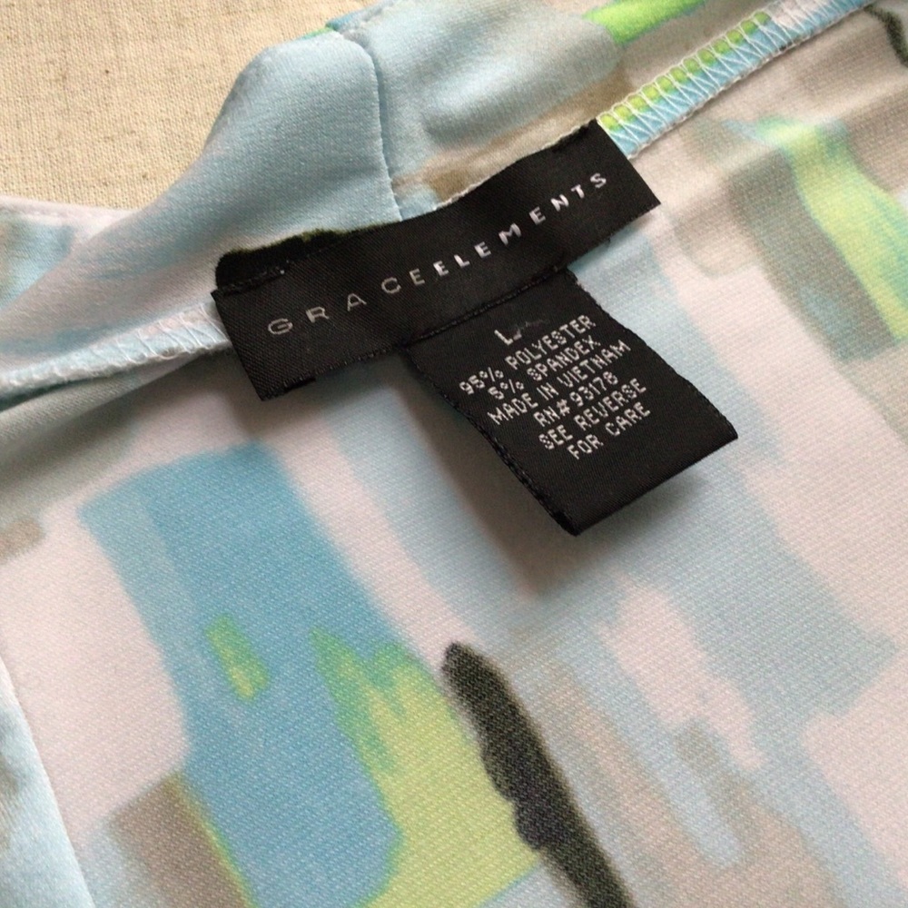 Abstract Patterned Blouse - image 5